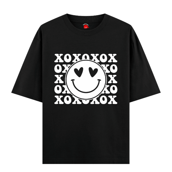 Vibetara-XOXO Smiley Graphic T-Shirt for Women | Heart Eyes Aesthetic Oversized Tee